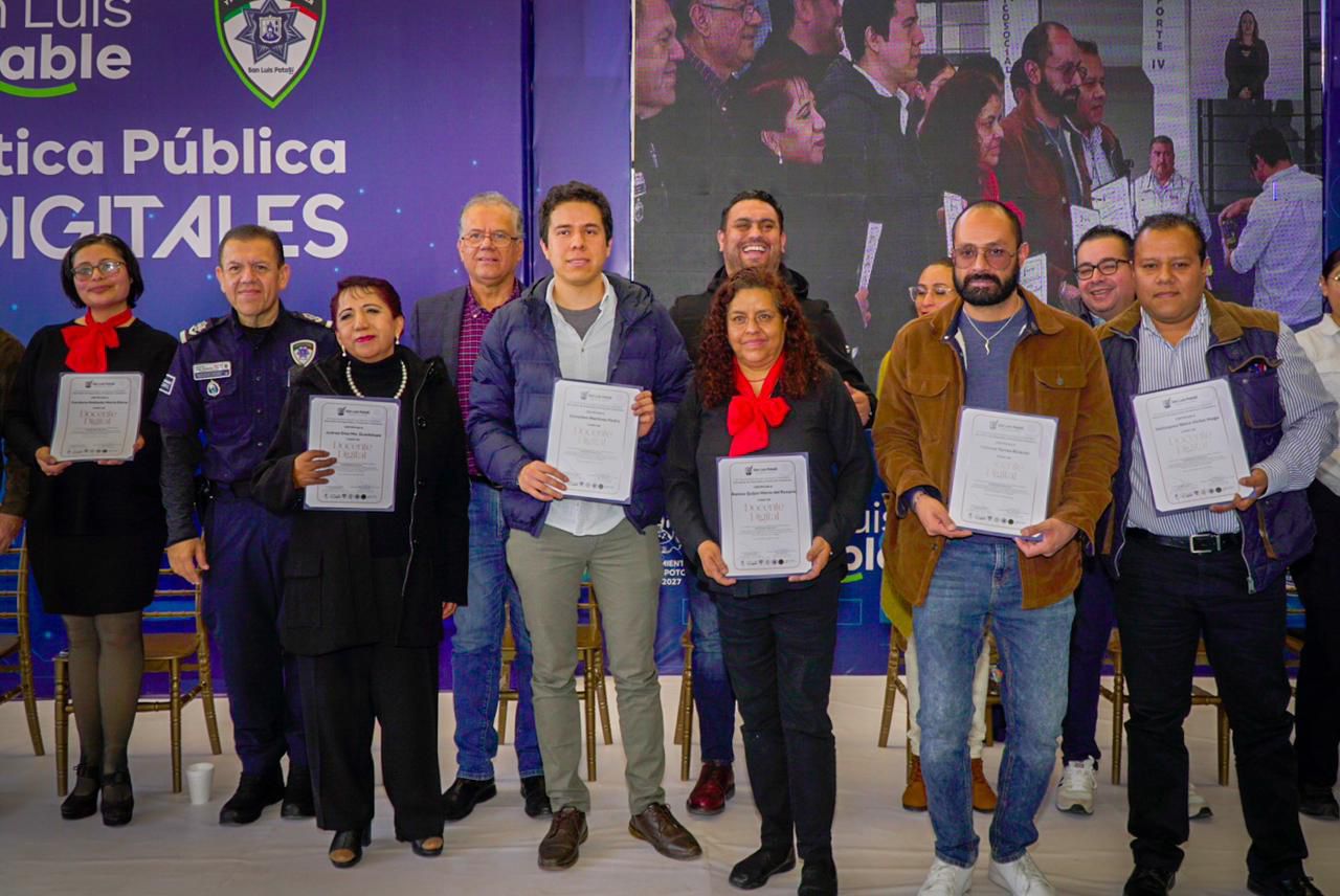 Fotografía de los maestros certificados